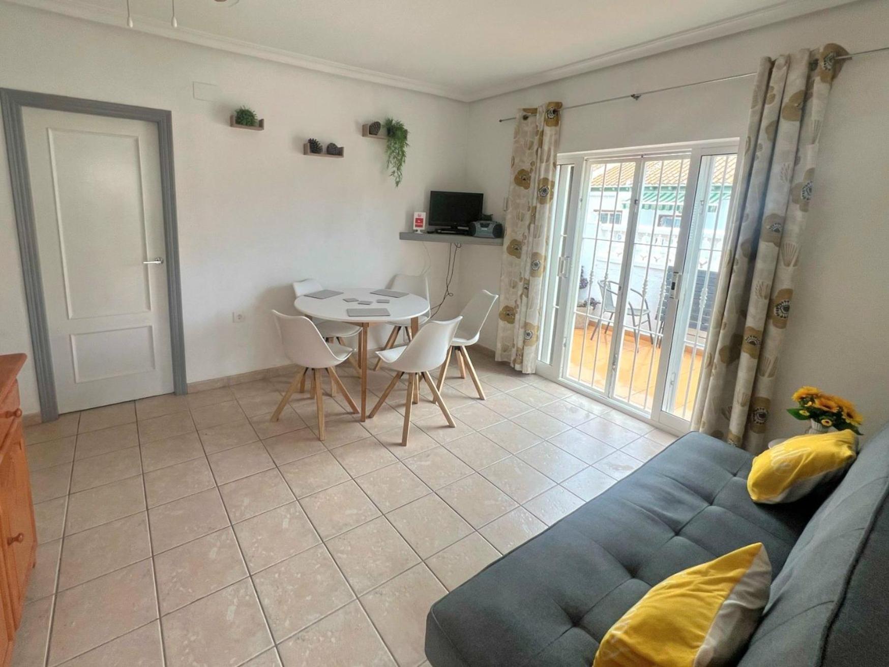 Lovely Apartment Near The Beach In Sunny La Mata Torrevieja Exterior foto